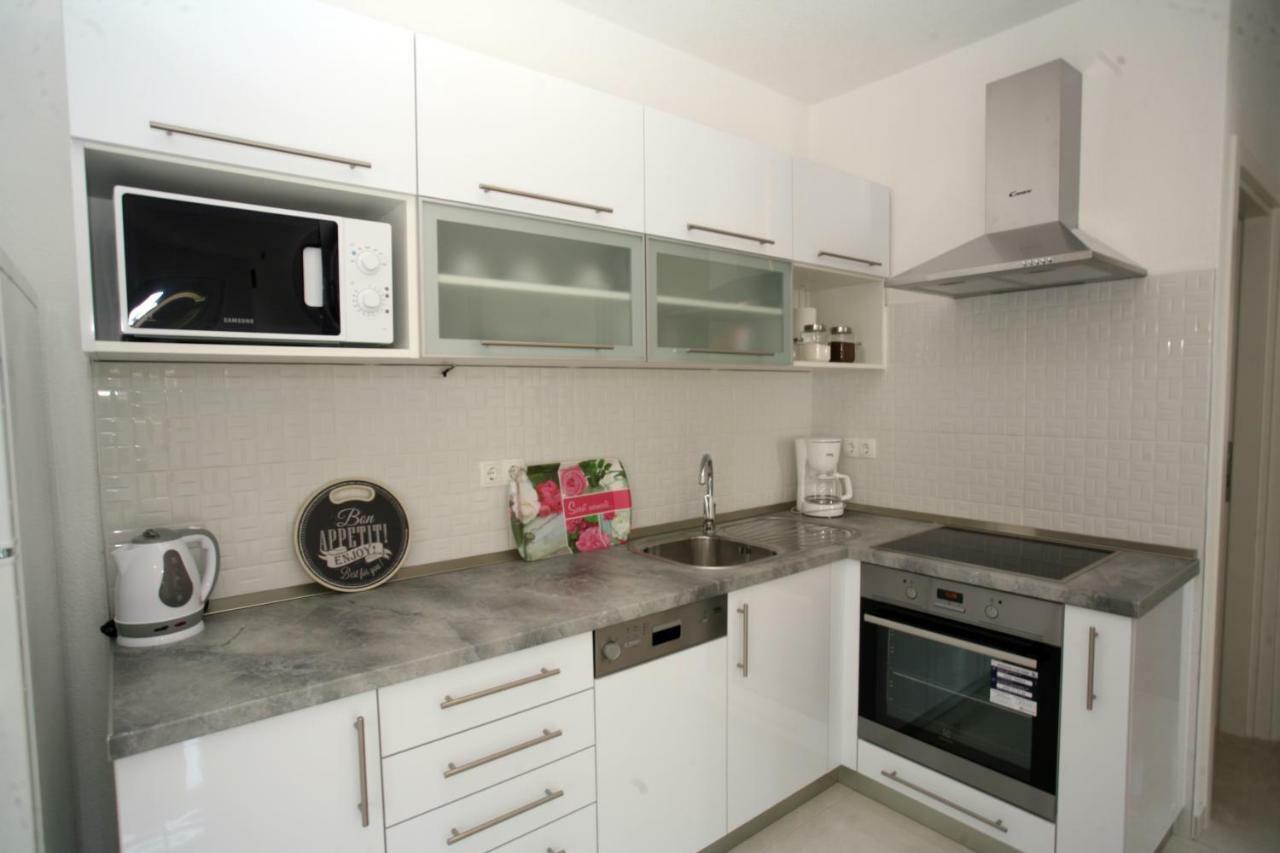 Appartement Apartman Fantasy à Trogir Extérieur photo