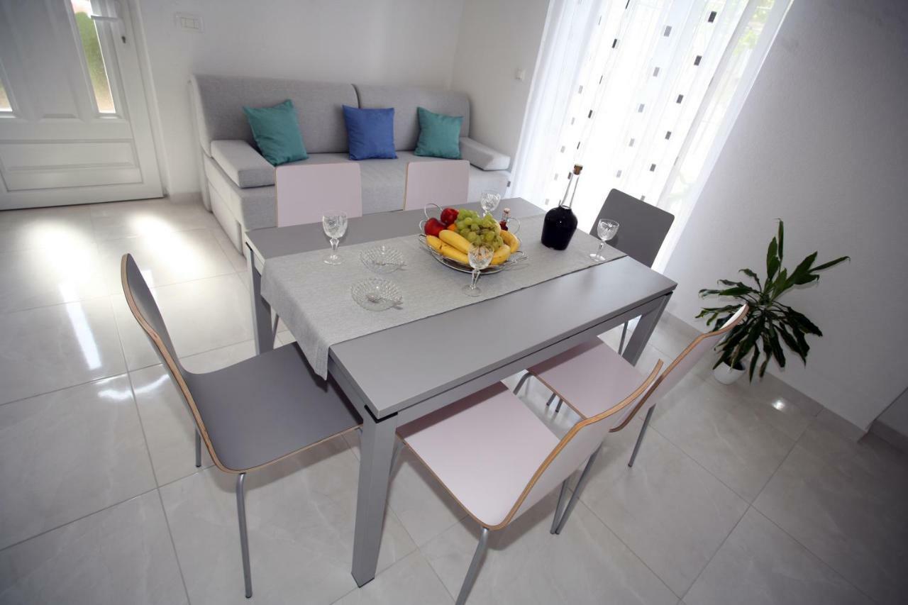 Appartement Apartman Fantasy à Trogir Extérieur photo