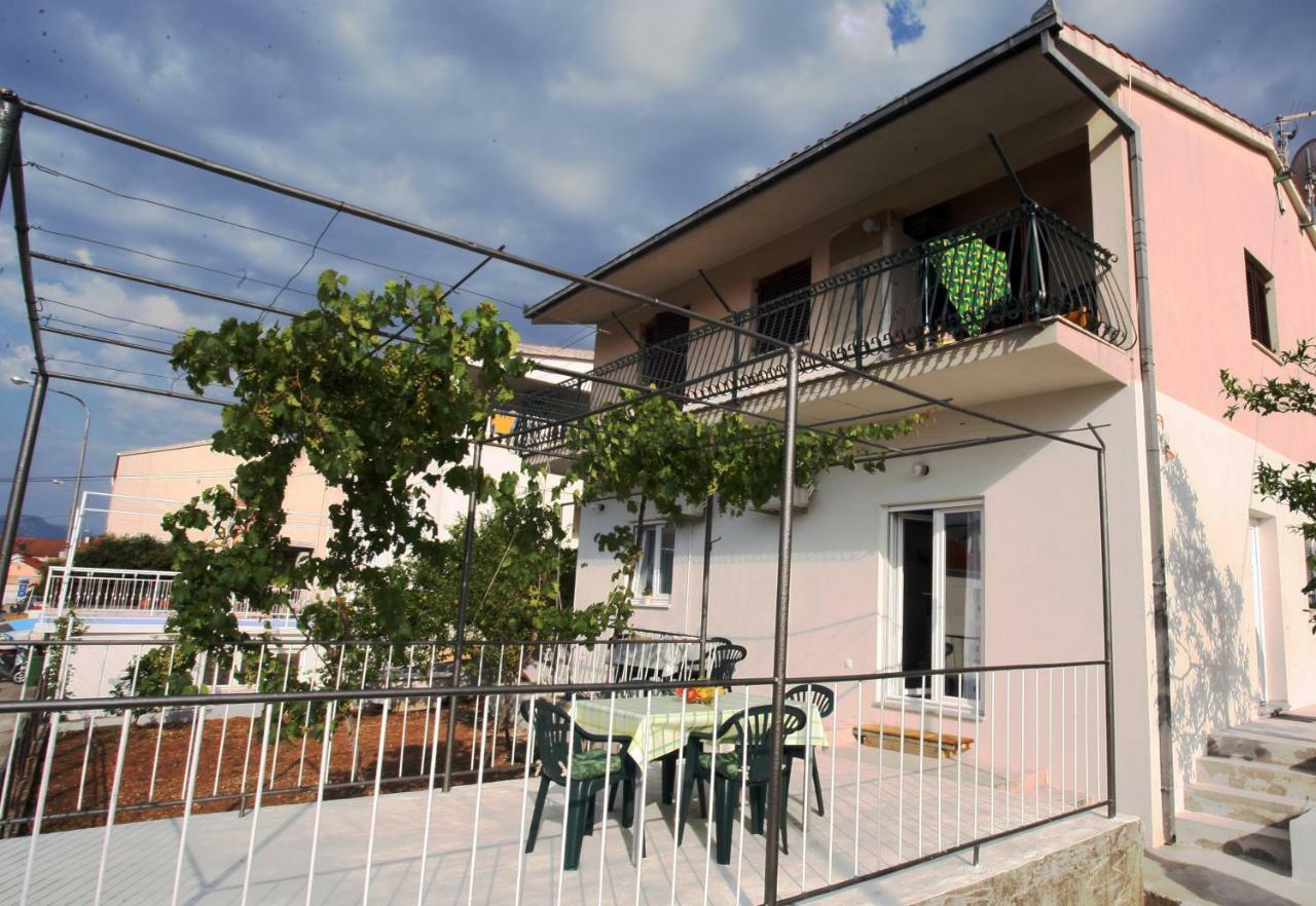 Appartement Apartman Fantasy à Trogir Extérieur photo