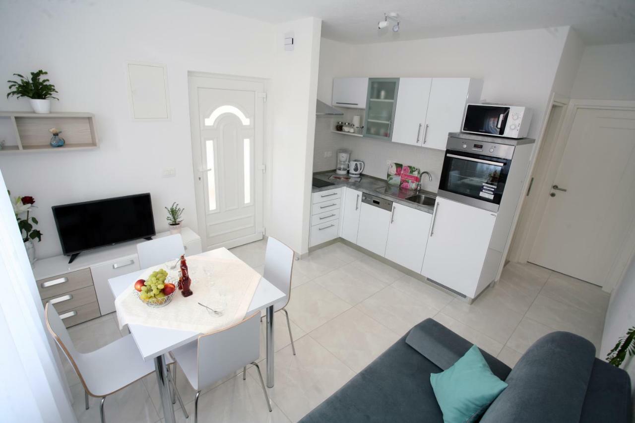 Appartement Apartman Fantasy à Trogir Extérieur photo