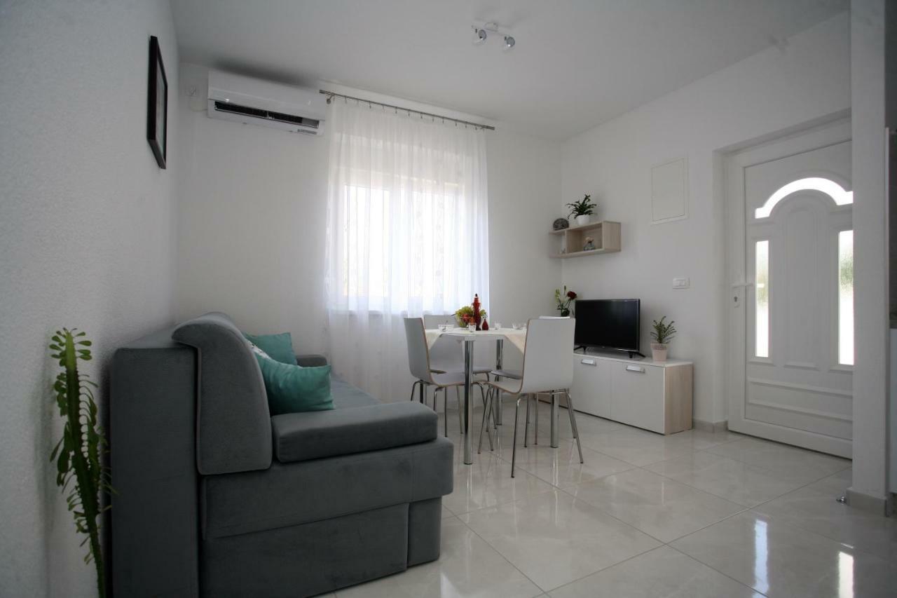 Appartement Apartman Fantasy à Trogir Extérieur photo